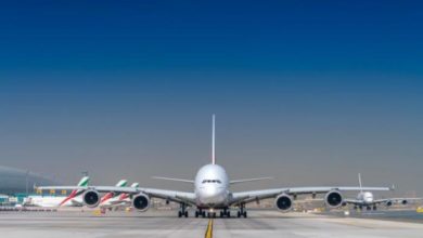 صورة طيران الإمارات تعيد إلى الخدمة مزيداً من طائراتها A380 العملاقة