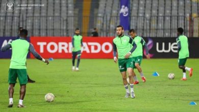 صورة بعد فشل جلسة التجديد للمصري.. الأهلي ينافس الزمالك لخطف عمر كمال عبد الواحد