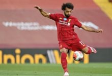 صورة ليفربول يحسم موقفه النهائي من محمد صلاح.. وفينالدوم السبب