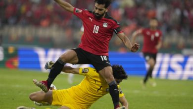 صورة تغريم منتخب مصر 100 ألف دولار بسبب محمد صلاح وكيروش