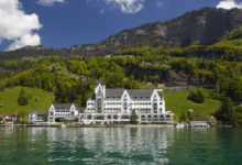 صورة أشهر الفنادق على ضفاف بحيرة لوسيرن في سويسرا