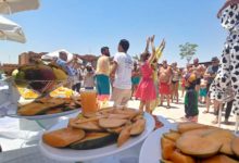 صورة إقبال كبير من السائحين الأجانب على «مهرجانات الشواطئ» بمرسى علم